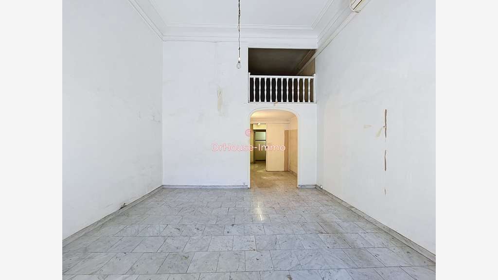 Local commercial de 52m² à louer à Marseille 13006