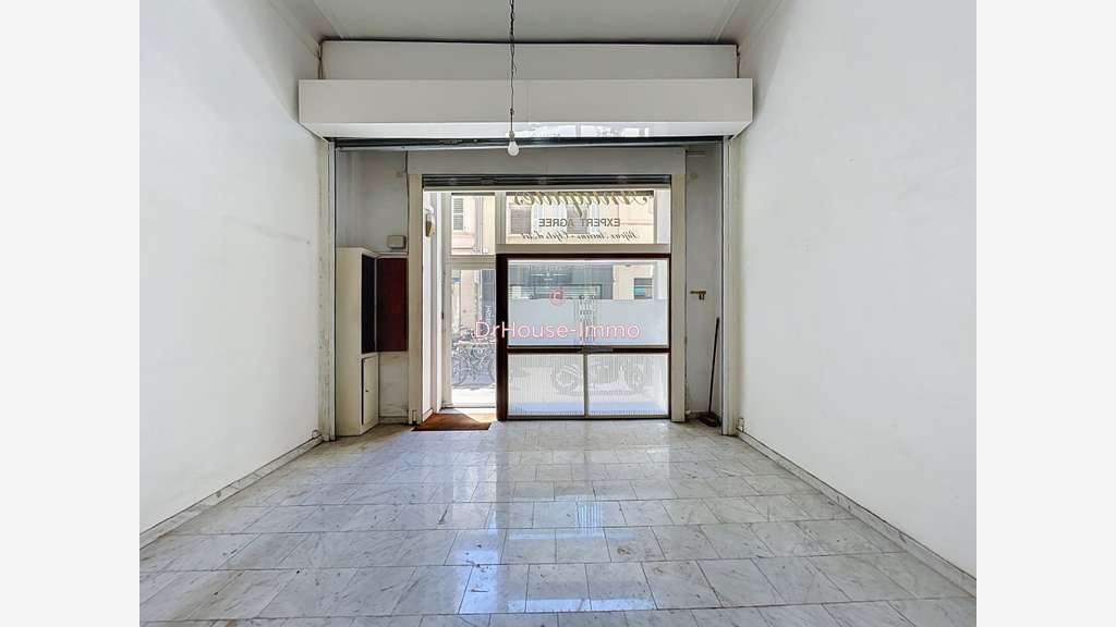 Local commercial de 52m² à louer à Marseille 13006