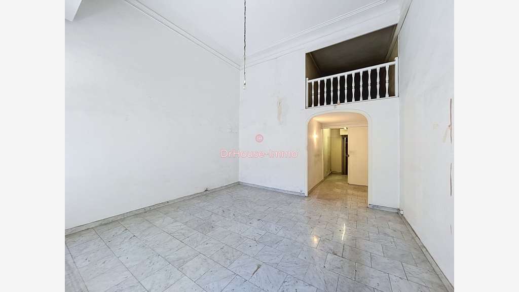 Local commercial de 52m² à louer à Marseille 13006