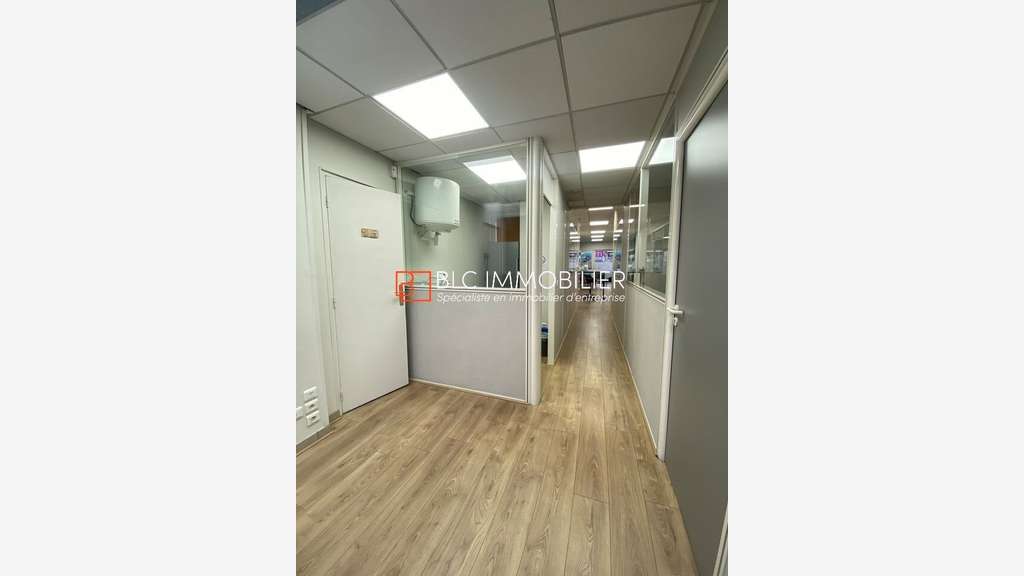 Local commercial à louer de 130m² Marseille 13006