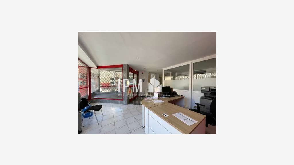 Local 130m² à louer Marseille Rouet 13008