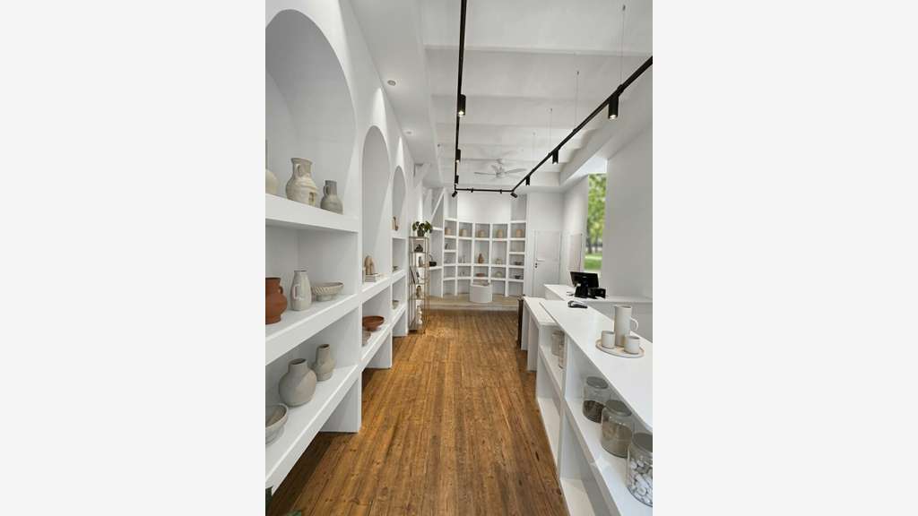 Local commercial de 64m² à louer à Marseille 13008