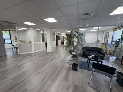 Beau plateau 195m² à louer à Marseille 9ème