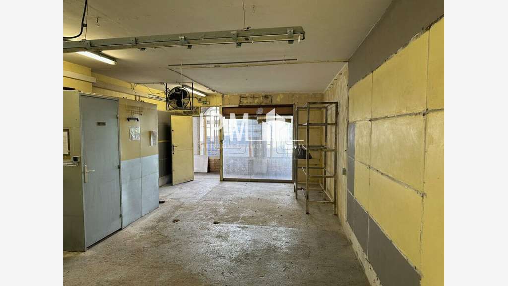 A louer local commercial 78m² à Martigues centre