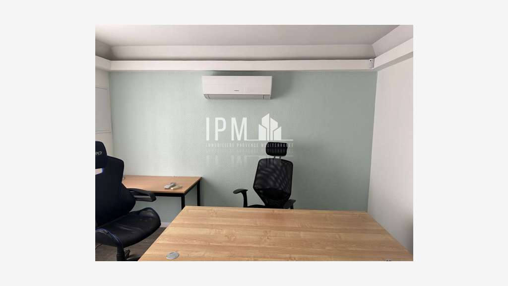 A louer local commercial 400m² ZA Martigues