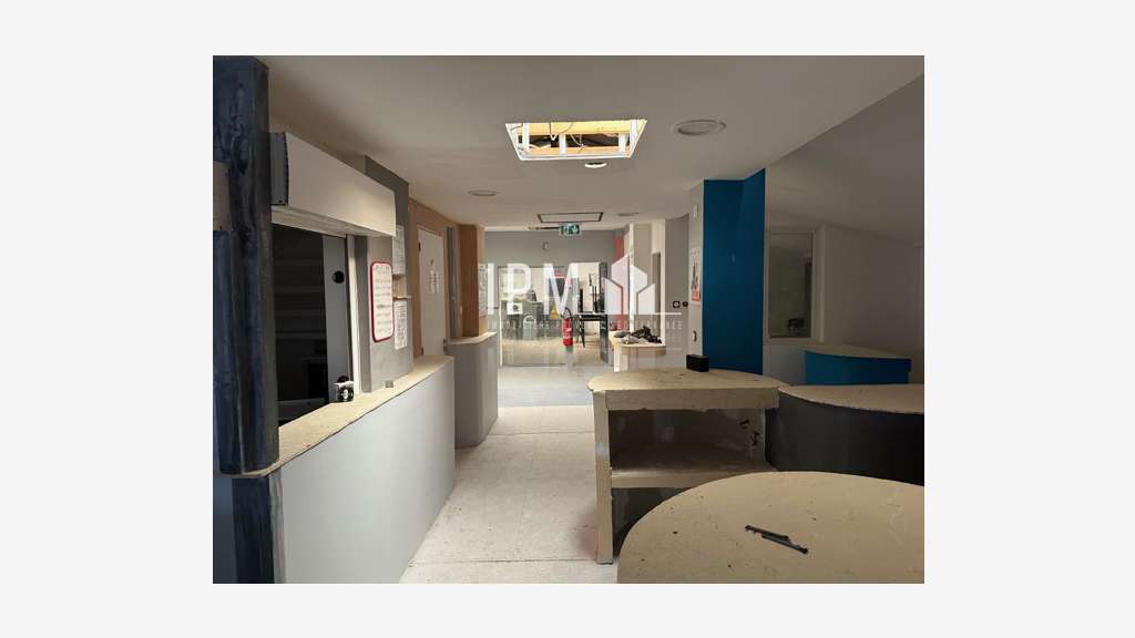 A louer local commercial 400m² ZA Martigues