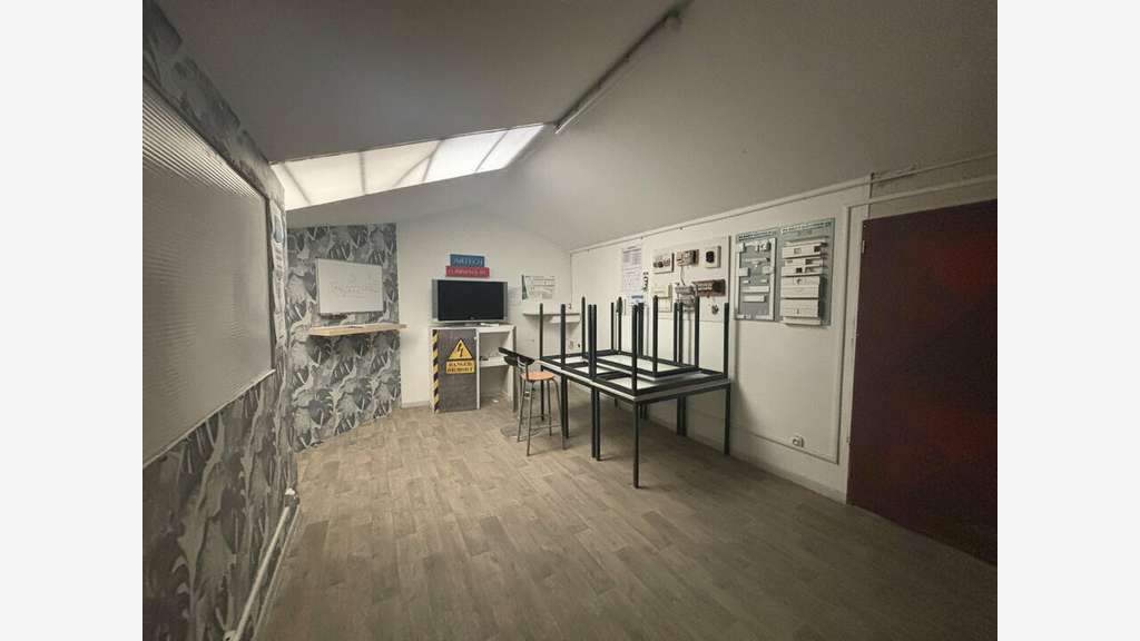 Local commercial 400m² à louer à Martigues Sud