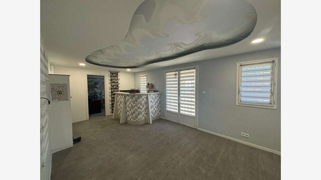 Local commercial 400m² à louer à Martigues Sud