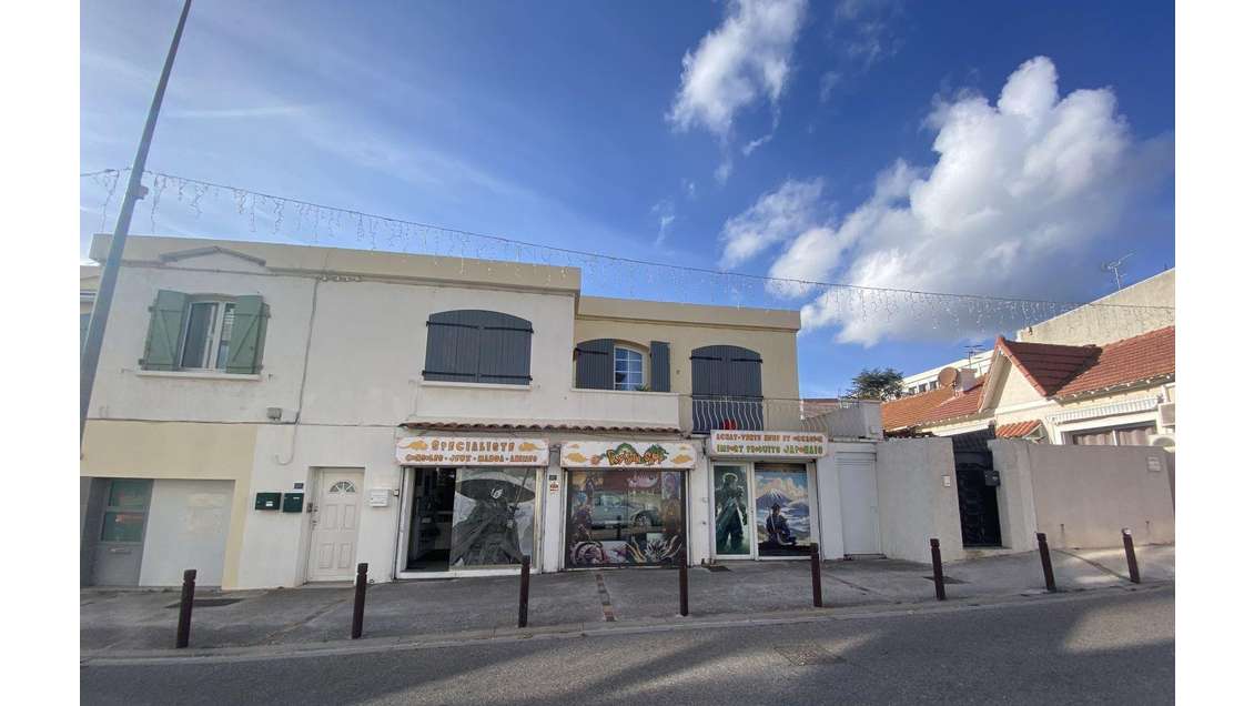 Location local commercial 78m² à Martigues