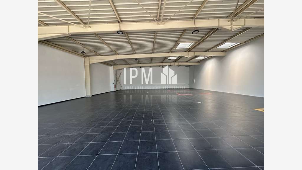 A louer local commercial 410m² Martigues Ecopolis 