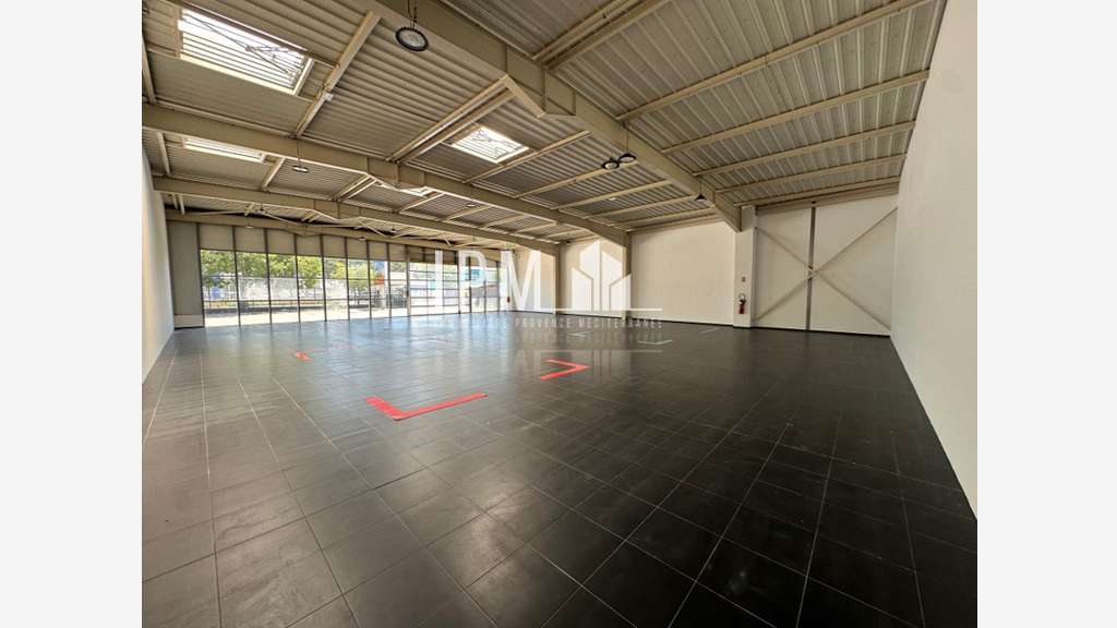 A louer local commercial 410m² Martigues Ecopolis 