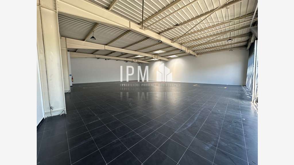 A louer local commercial 410m² Martigues Ecopolis 