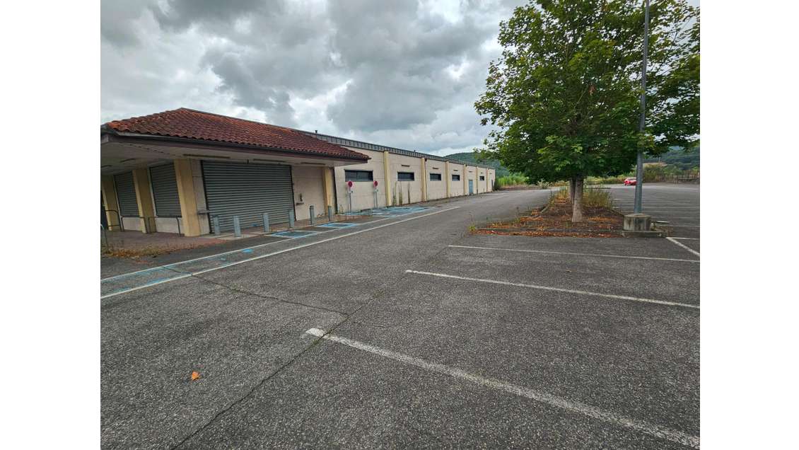 A louer local 128m² empl N°1 à Martres-Tolosane