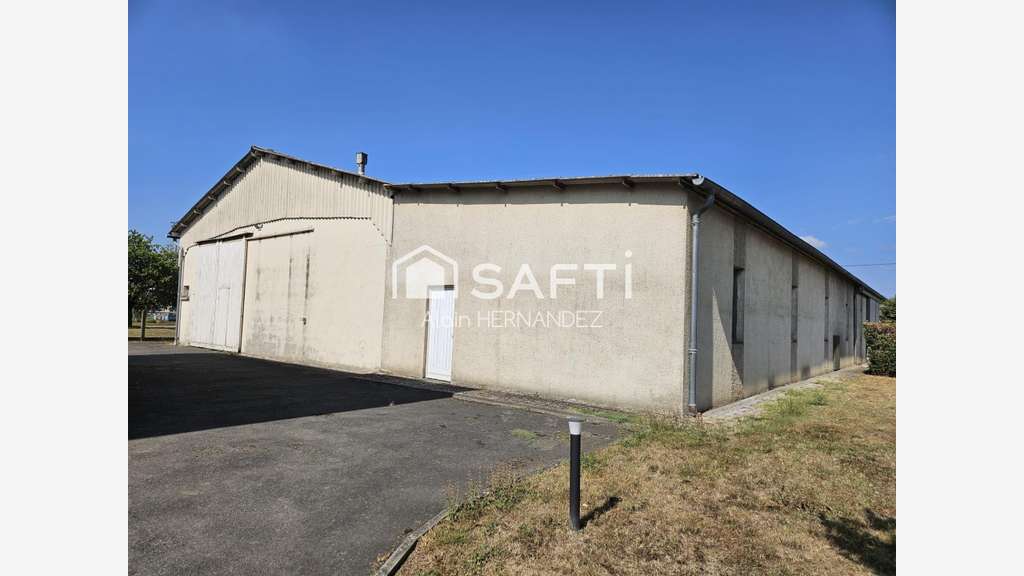MARTRES TOLOSANE - A LOUER LOCAL 630 M2