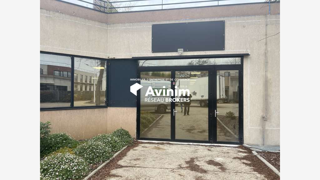 A louer local de 250m² en ZAC du Moulin de Massy