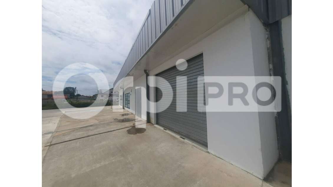 A louer local commercial 113m² empl N°1 Matoury