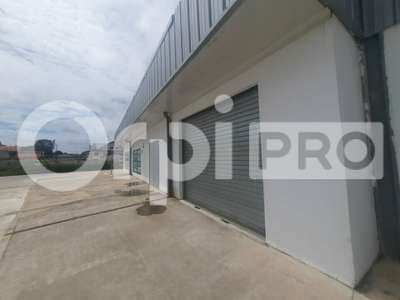 A louer local commercial 113m² empl N°1 Matoury