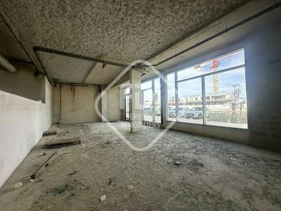 Local commercial 137m² à louer prox centre Mauguio