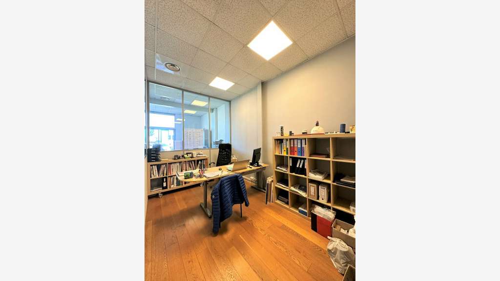Local 209m² à louer à Mauguio Za Fréjorgues Ouest