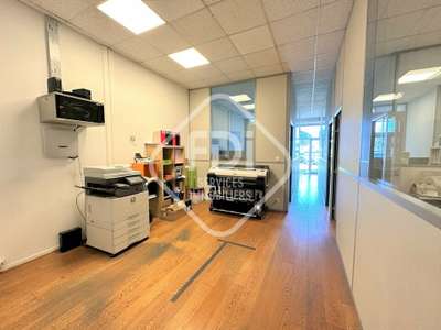 Local 209m² à louer à Mauguio Za Fréjorgues Ouest