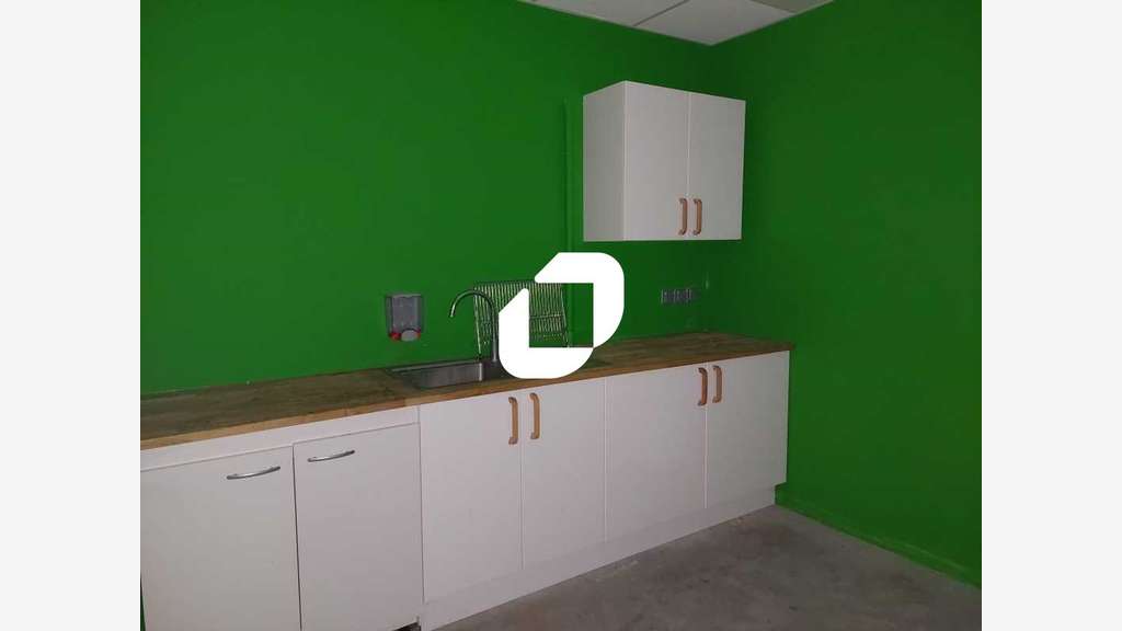 A louer Local commercial 393m² Maurepas