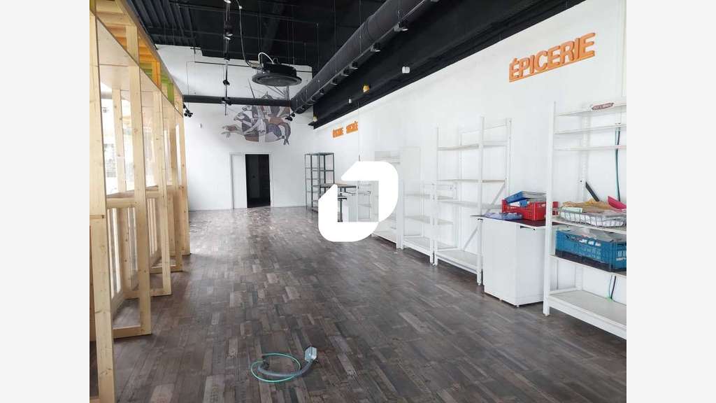 A louer Local commercial 393m² Maurepas