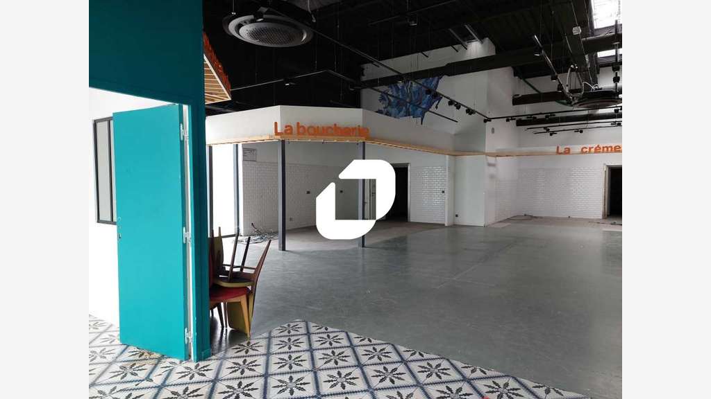 A louer Local commercial 393m² Maurepas