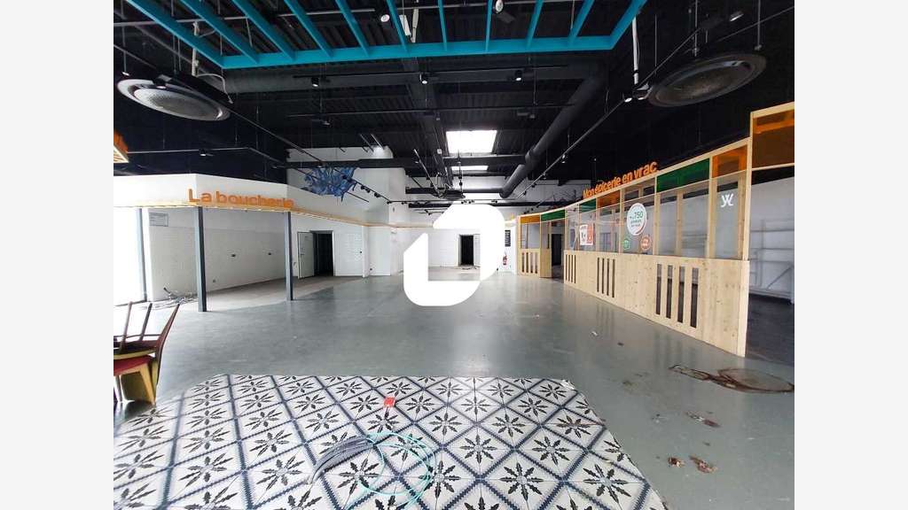 A louer Local commercial 393m² Maurepas