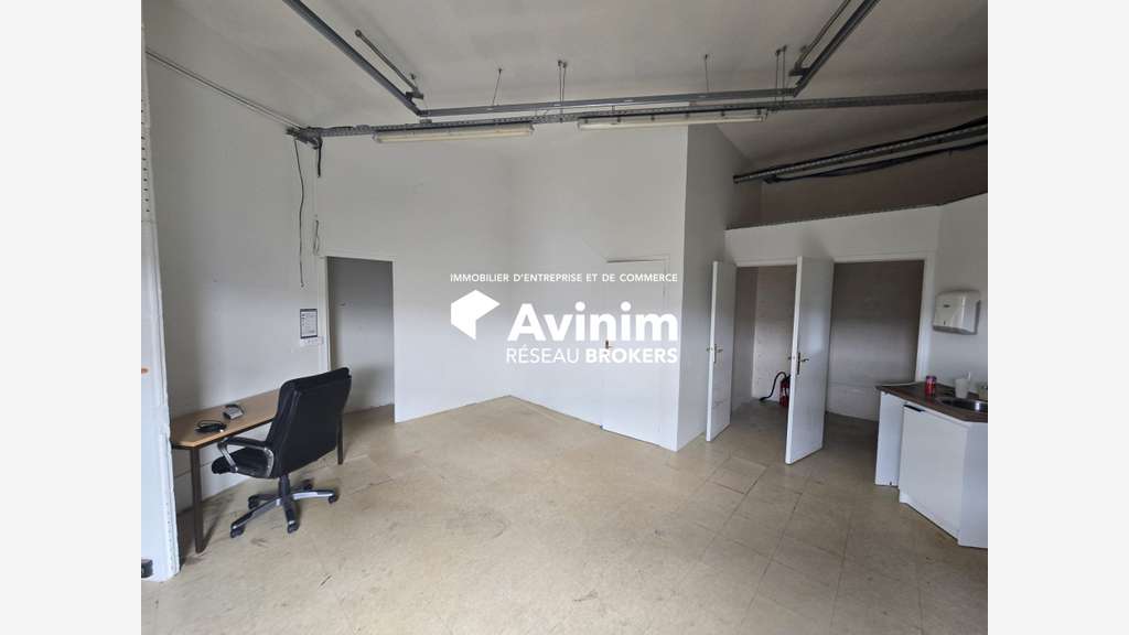 A louer local commercial 409m² Pariwest Maurepas