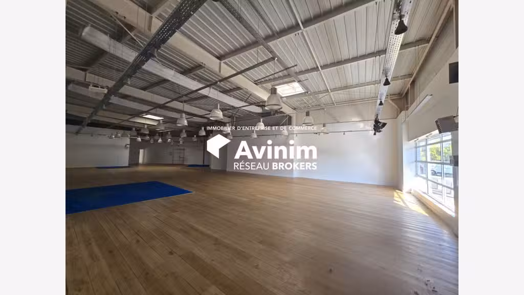 A louer local commercial 409m² Pariwest Maurepas