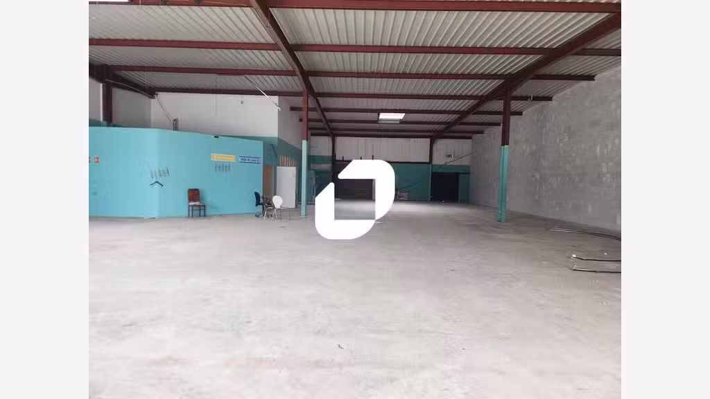 A louer Local commercial 564m² Maurepas