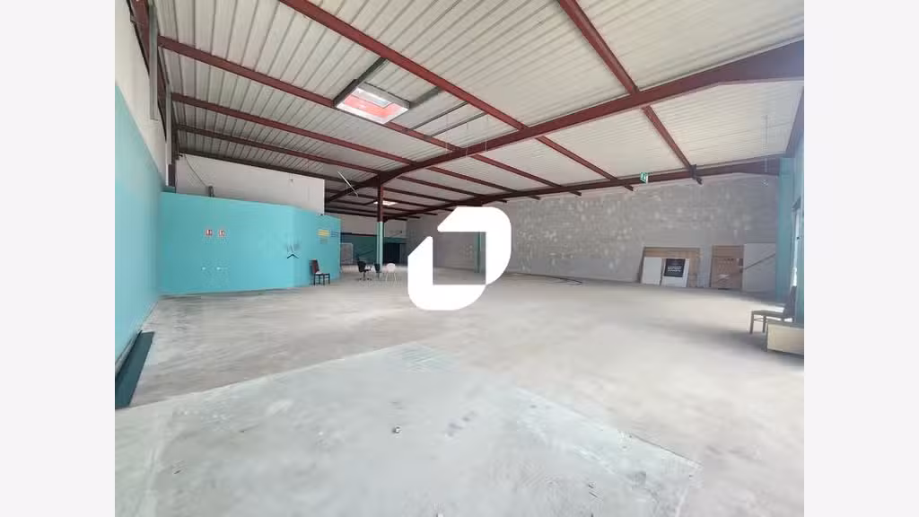 A louer Local commercial 564m² Maurepas