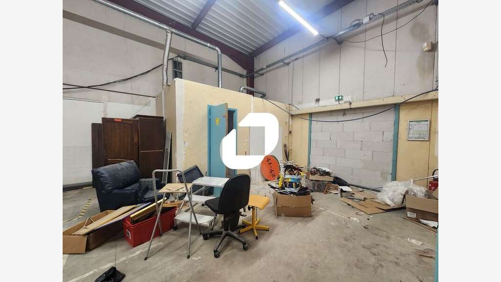 A louer Local commercial 564m² Maurepas