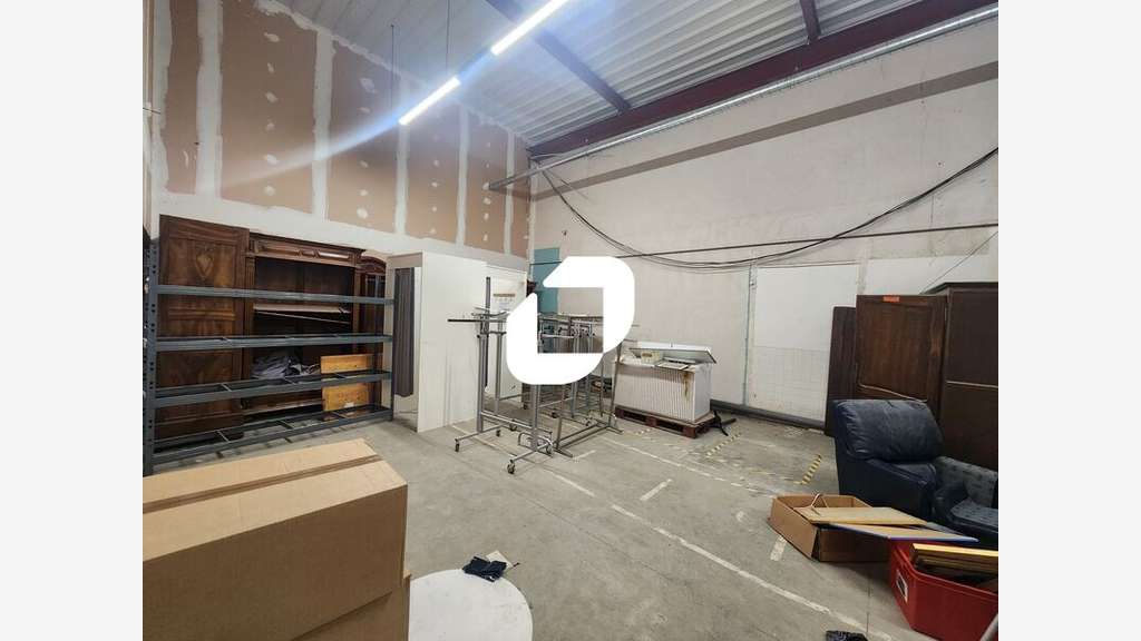 A louer Local commercial 564m² Maurepas
