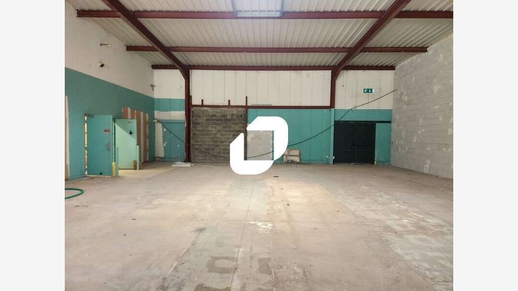 A louer Local commercial 564m² Maurepas