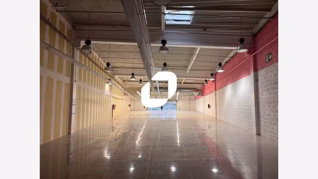 A louer Local commercial 1203m² Maurepas