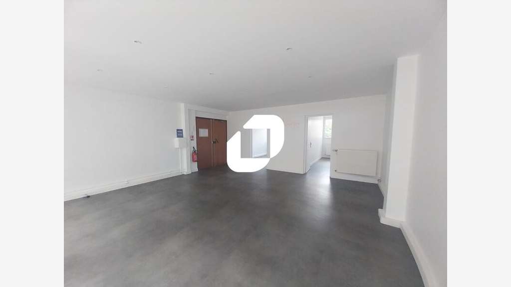 A louer Local commercial 68m² Maurepas