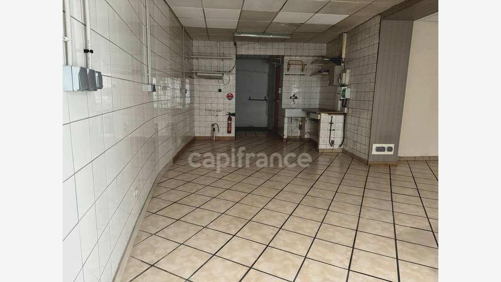 A louer local 50m² PMR emplacement idéal Maxeville