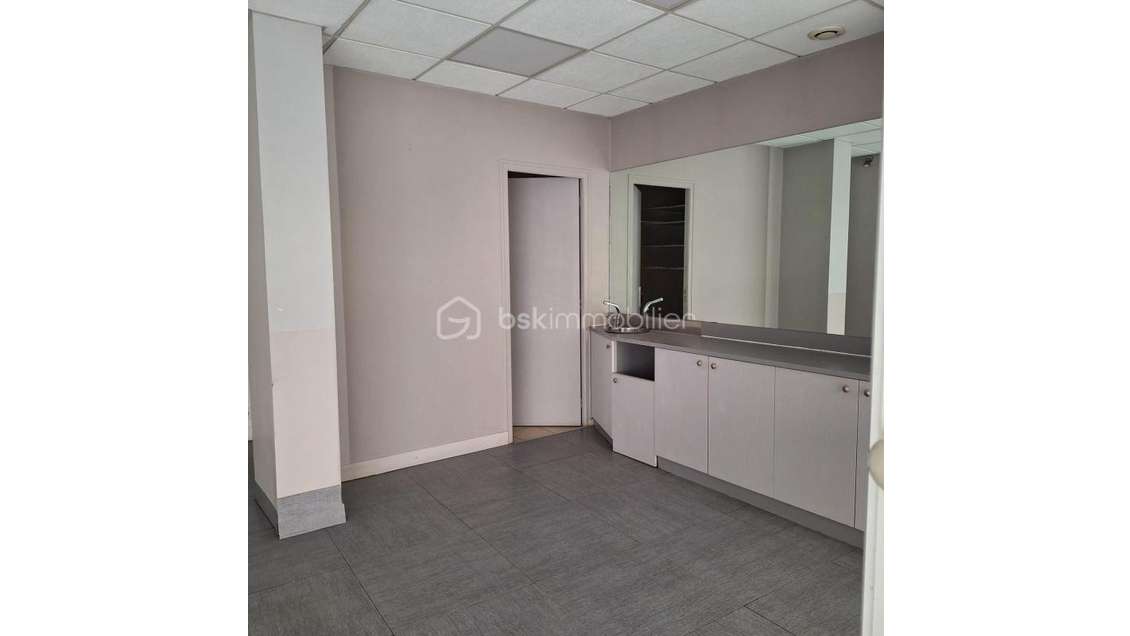 À louer local commercial de 50m² en Mayenne