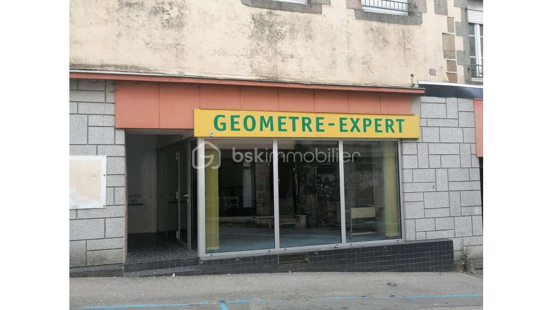 A louer local commercial 116m² en centre Mayenne