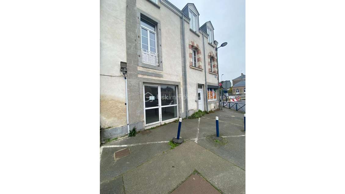 A louer local commercial 66m² empl N°1 à Montigny