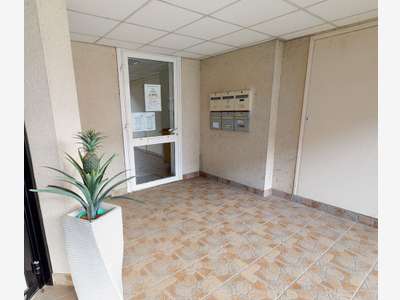 A louer local commercial 145m² à Mayenne