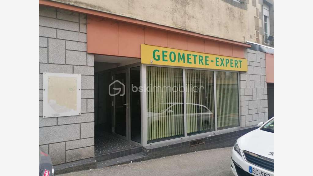 A louer grand local 116m² en centre Mayenne