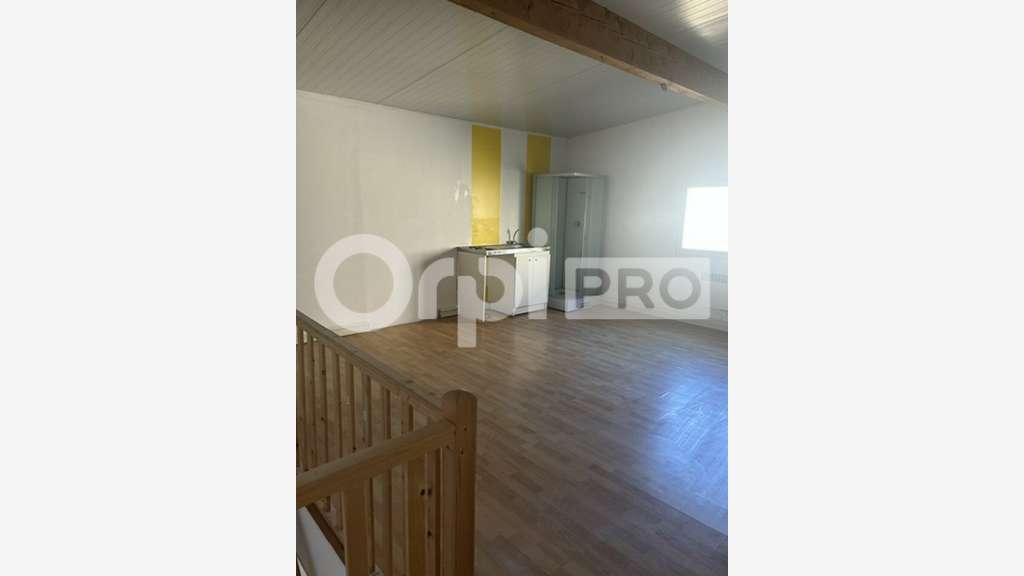 A louer local professionnel 30m² ZA proche Meaux