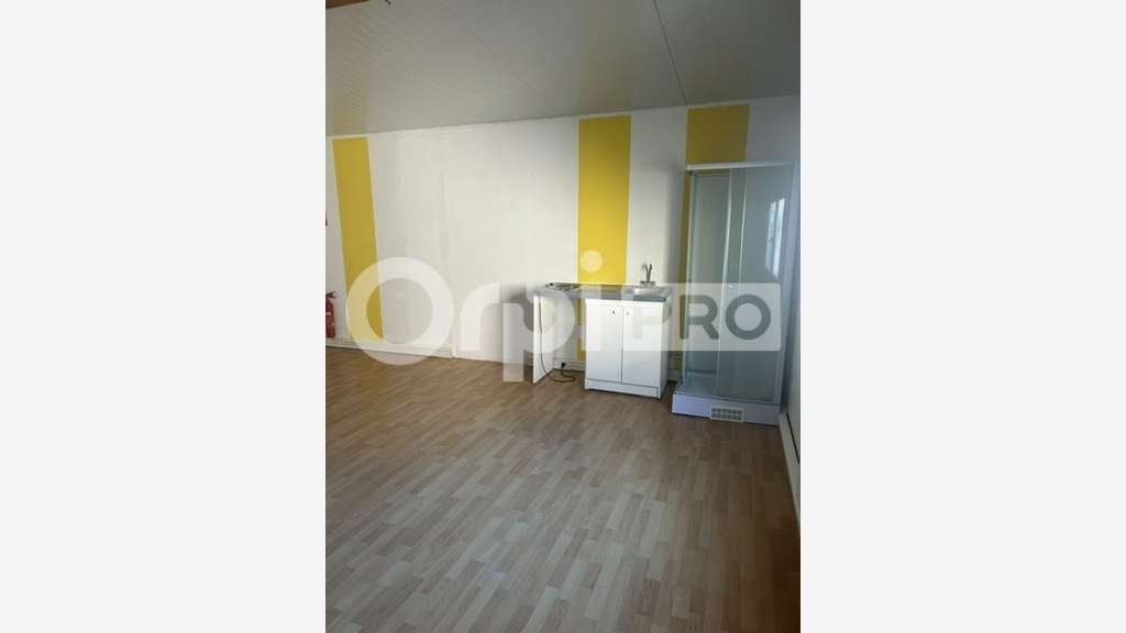 A louer local professionnel 30m² ZA proche Meaux