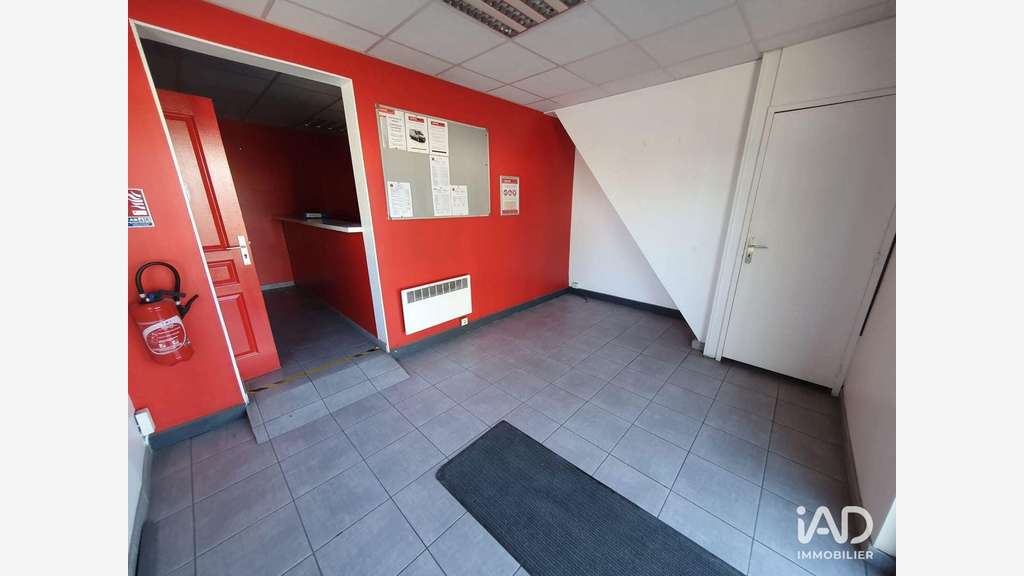 A louer local 175m² visibilité maximale à Meaux