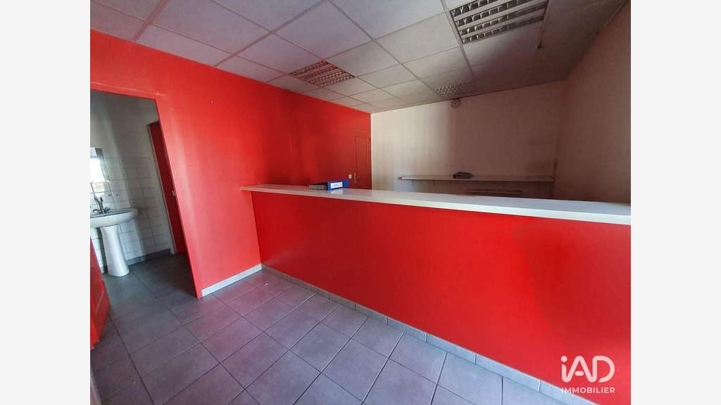 A louer local 175m² visibilité maximale à Meaux