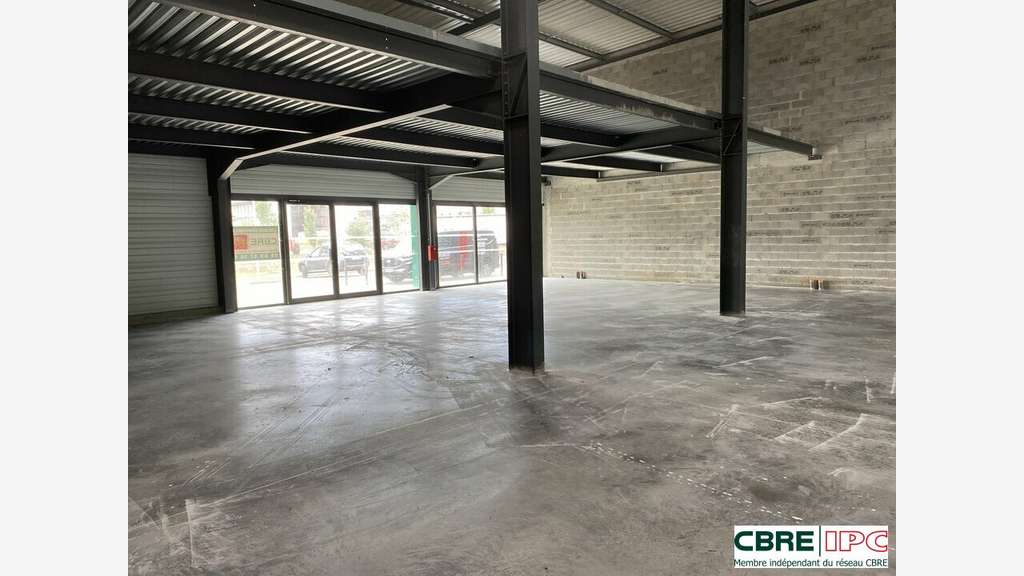 Location local commercial 500m² ZACOM Mées