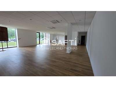 Location Locaux commerciaux - Boutiques à Mées