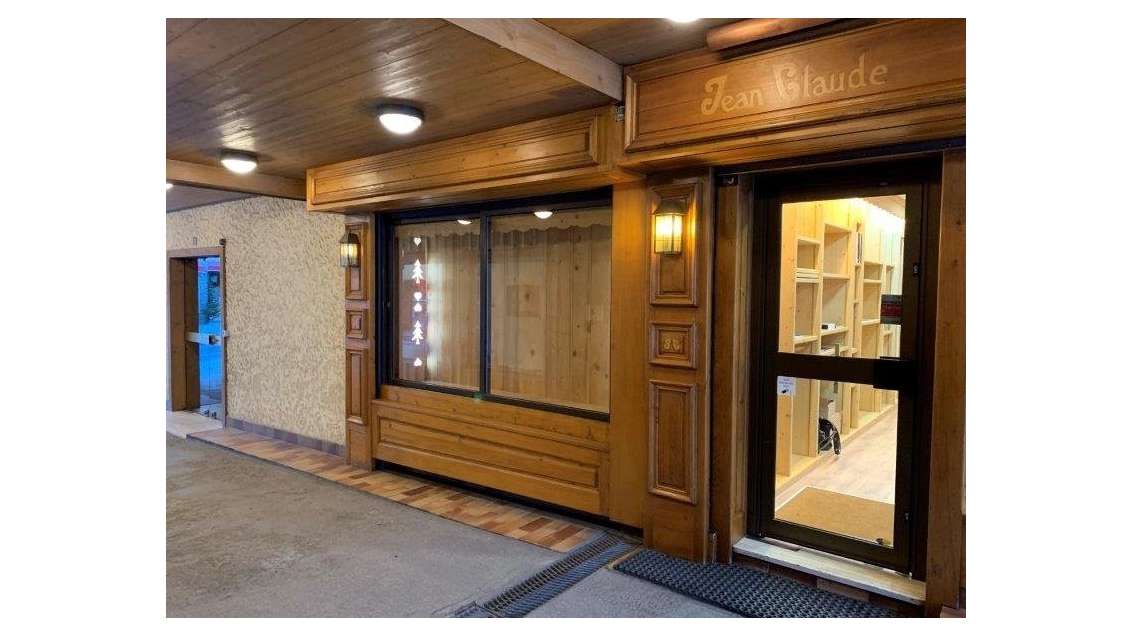 A louer local commercial de 63m² à Megève centre
